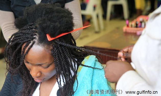 “头顶上的时装”——非洲假发的中国商机