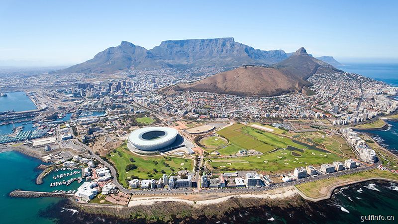 南非总统称未来五年将至少吸引1000亿美元新投资