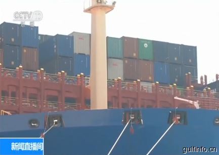 共建“一带一路”项目典范：阿联酋阿布扎比迎全球最大集装箱船
